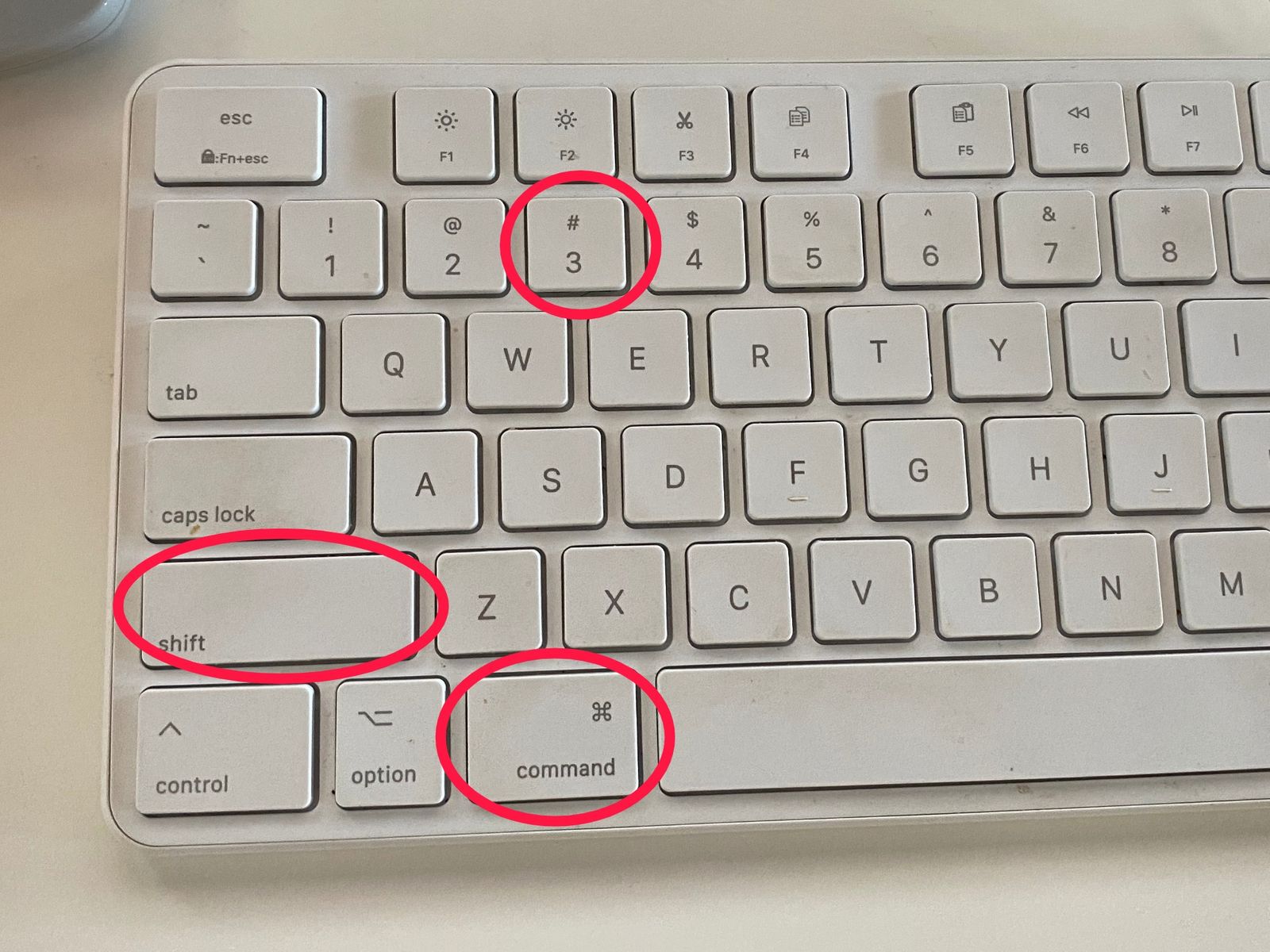 Using shortcut keys to capture specific areas of your screen
