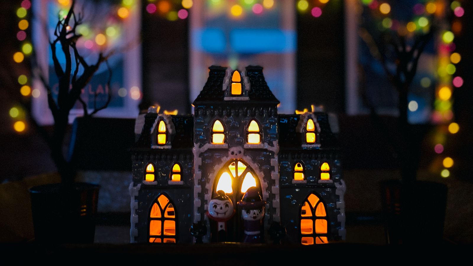 20 Free Spooky Halloween Zoom Backgrounds